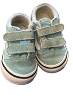 Load image into Gallery viewer, Vans Shoes - 4
