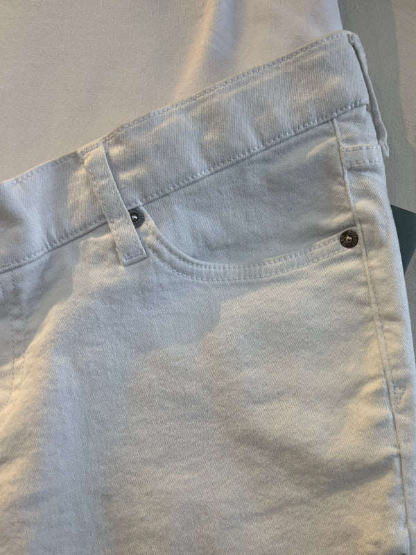 Gap Maternity Jean - 4