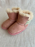 Load image into Gallery viewer, Mi Woollies Boots - M
