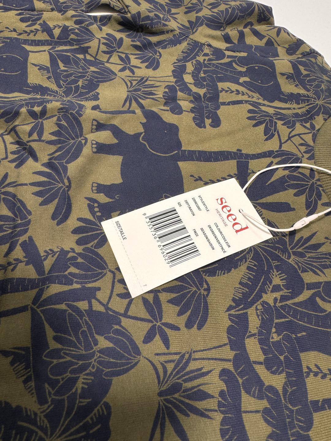 Seed NWT Crewneck - 6Y
