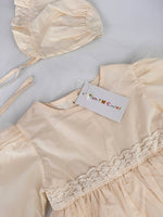 Load image into Gallery viewer, CuteyNCoolty NWT Dress + Bonnett - 6-12M
