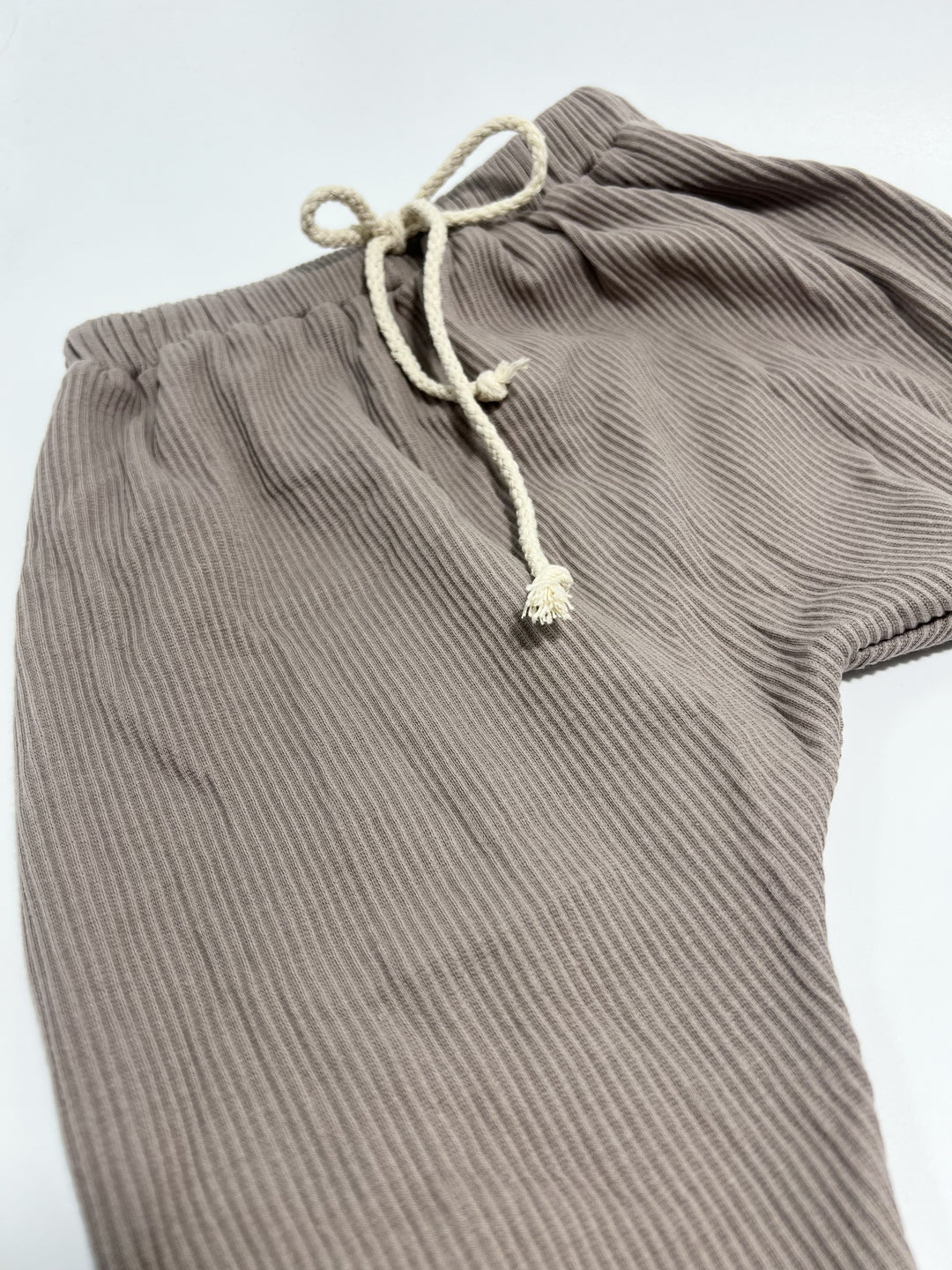 Kindly NWT Ribbed Pant - 4Y