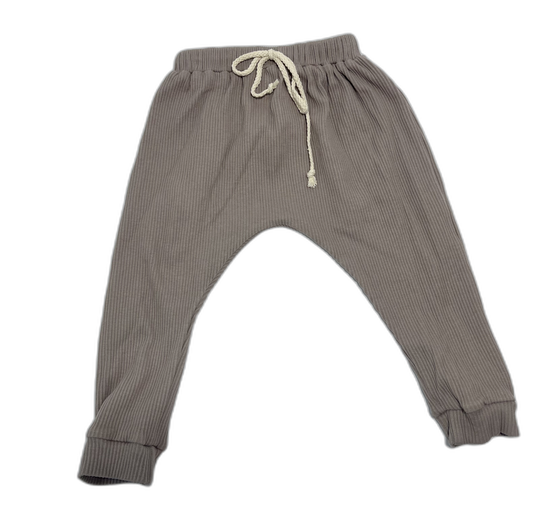 Kindly NWT Ribbed Pant - 2Y