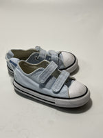 Load image into Gallery viewer, Converse Shoes - 7
