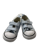 Load image into Gallery viewer, Converse Shoes - 7
