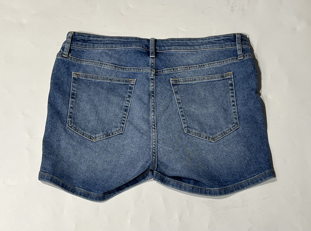 Gap Shorts - 32