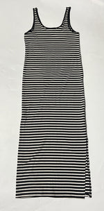 Load image into Gallery viewer, H&amp;M NWT TTDress - M
