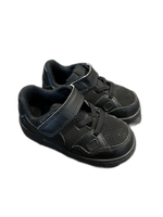 Load image into Gallery viewer, Nike Shoe - 7
