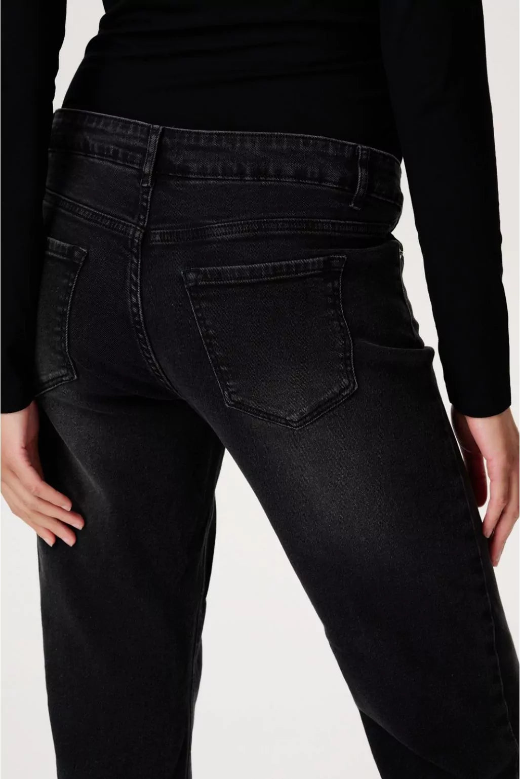 Mom Fit Azua Jeans - Black