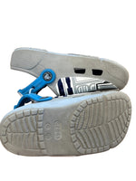 Load image into Gallery viewer, Crocs Star Wars Crocs - 12
