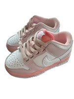 Load image into Gallery viewer, Nike Shoe - 5
