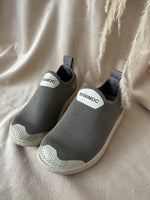 Load image into Gallery viewer, Minimoc Slipon Shoe - 6C
