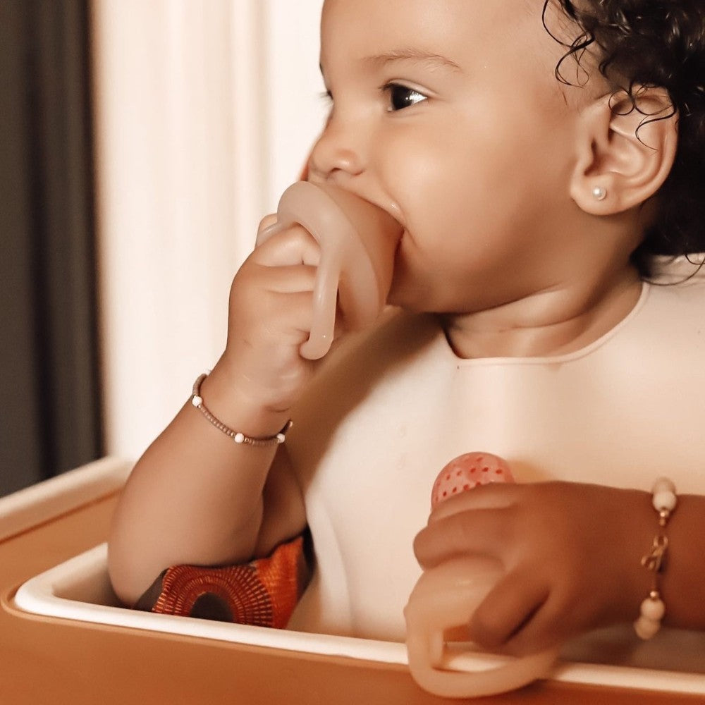 ali + oli Pacifier Feeder for Baby