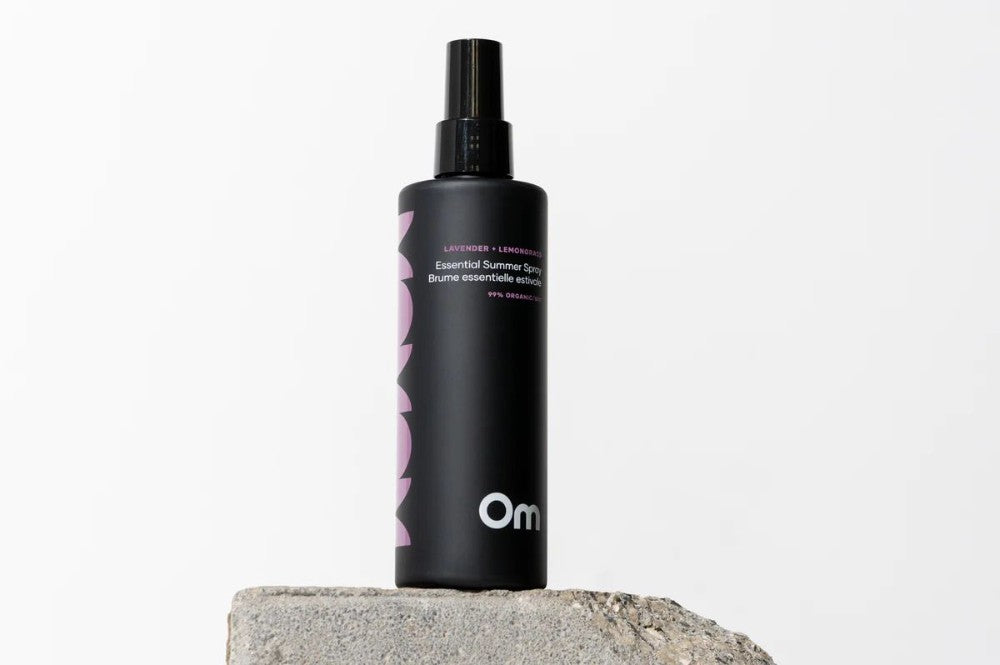 om organics - Essential Summer Spray