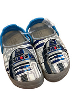Load image into Gallery viewer, Crocs Star Wars Crocs - 12
