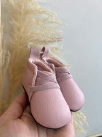 Load image into Gallery viewer, Stonz Shoes - 1
