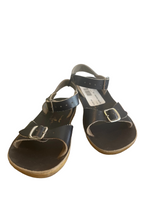 Load image into Gallery viewer, Surfer Sandal - 10
