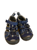 Load image into Gallery viewer, Keen Sandals - 8
