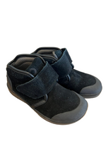 Load image into Gallery viewer, Bogs Shoe - 12
