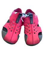 Load image into Gallery viewer, Nike Sandals - 8
