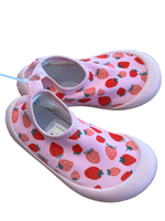 Load image into Gallery viewer, Jan &amp; Jul Swim Shoes - 10
