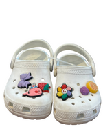 Load image into Gallery viewer, Crocs Shoe - 7
