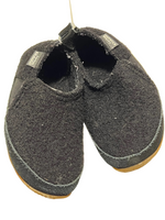 Load image into Gallery viewer, Living Kitzbuhel Wool Slippers - 9
