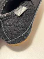Load image into Gallery viewer, Living Kitzbuhel Wool Slippers - 9
