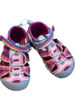 Load image into Gallery viewer, Keen Sandals - 7
