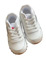 Load image into Gallery viewer, Reebok Shoe - 5
