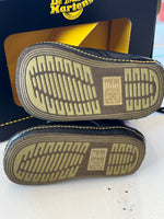 Load image into Gallery viewer, Dr. Martens NWT Shoe - 2
