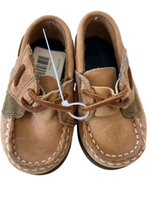 Load image into Gallery viewer, Sperry Shoe - 4
