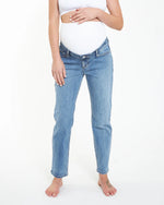 Load image into Gallery viewer, Hunter Over Bump Crop Jean - Vintage Wash
