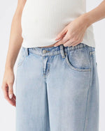 Load image into Gallery viewer, Ripe Maternity – Lex Barrel Leg Jean - Light Wash
